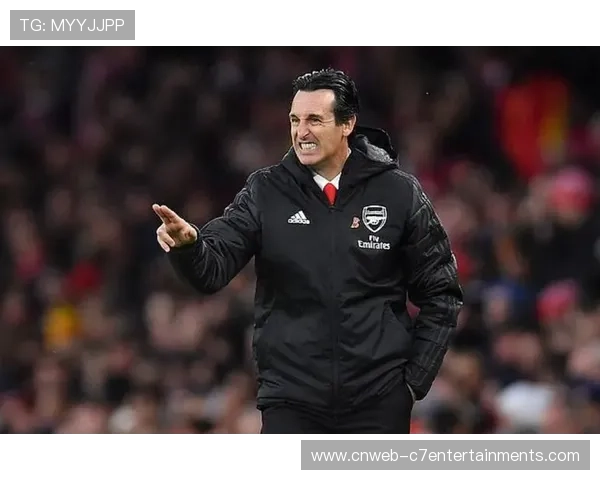 内维尔、赖特齐叹：姆伯莫本应加盟阿森纳，错过他是枪手遗憾